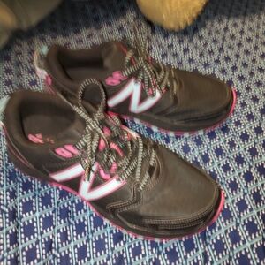 New Balance Women’s Black with Pink Accent Sneakers